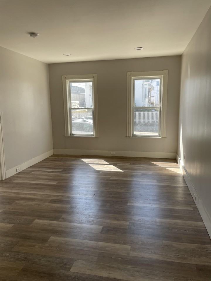 364 Merrimack St Apt 1 #364-1 - Photo 3 of 13