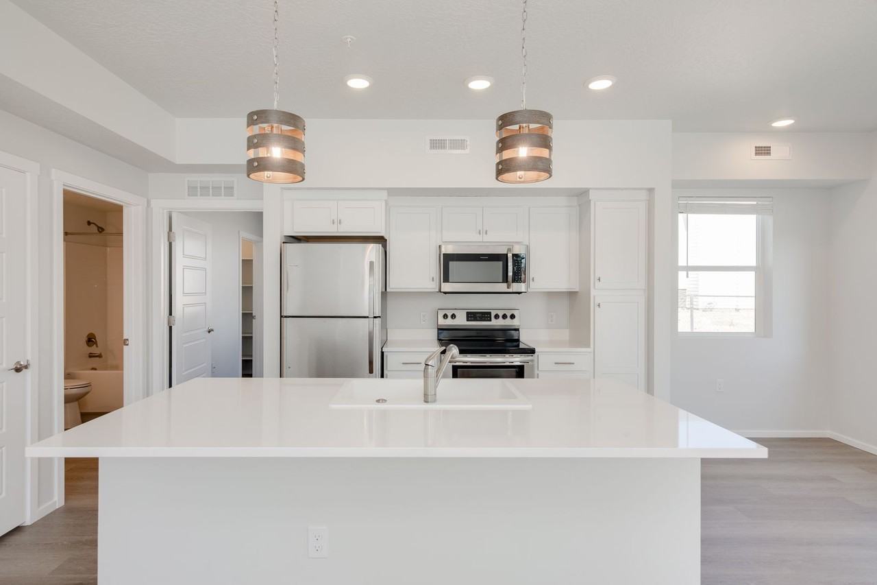 5213 Farnum Ln #102 - Photo 4 of 13