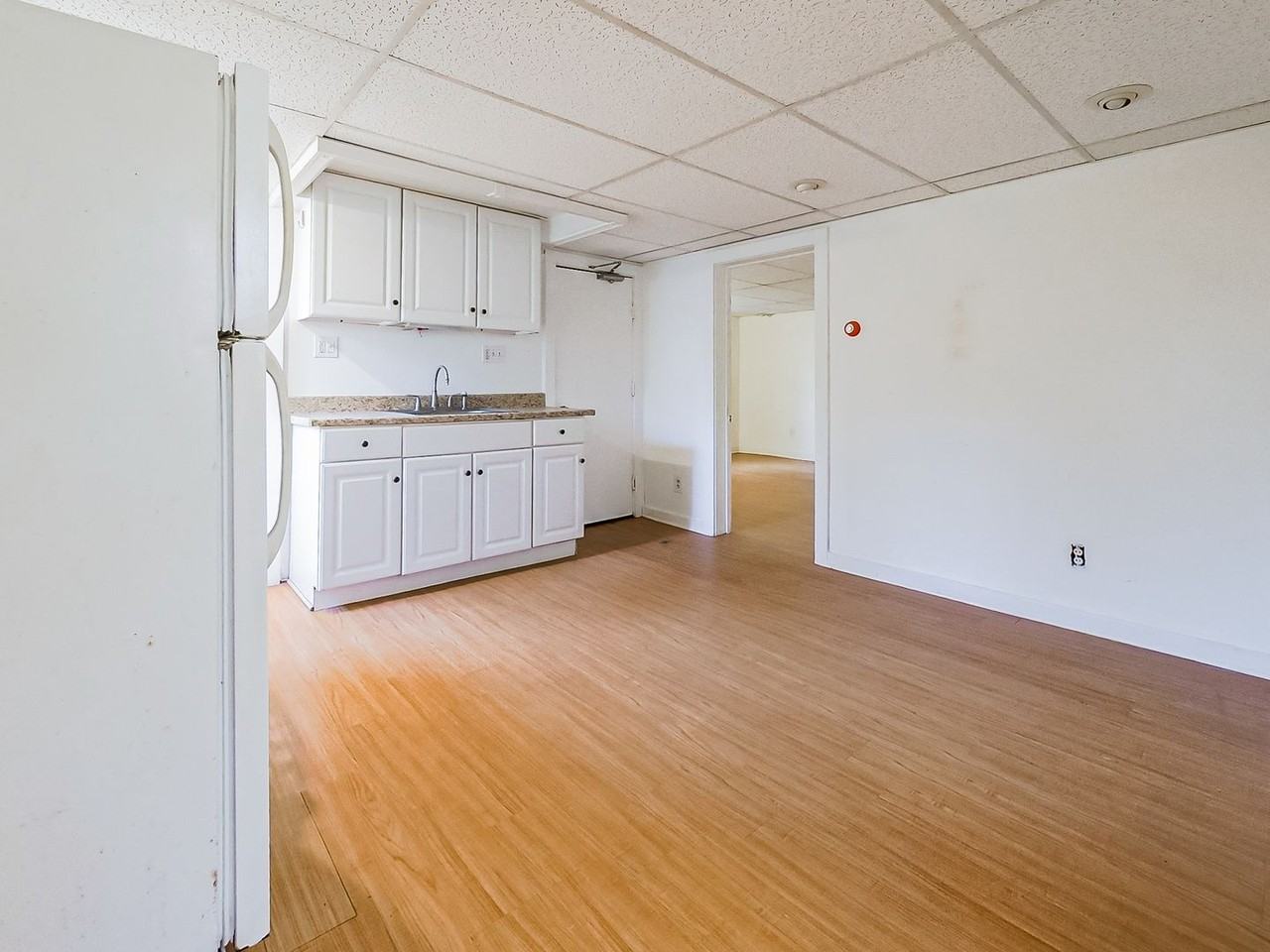 1809 Jackson Ave #1 - Photo 2 of 9