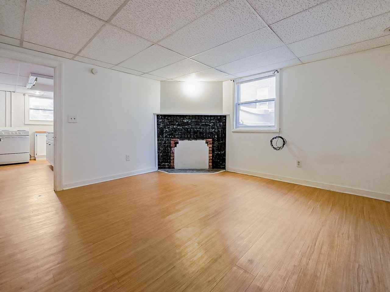 1809 Jackson Ave #1 - Photo 5 of 9