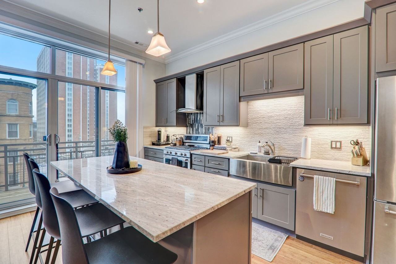 33 South Ashland LLC - Photo 4 of 50