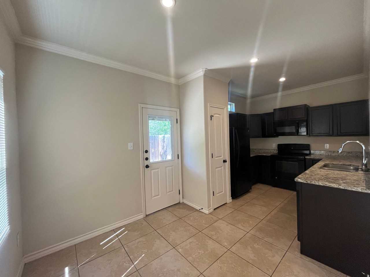 6623 Mia Way #101 - Photo 7 of 30