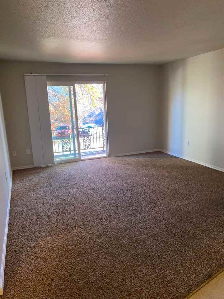 The Colonial - Photo 7 of 8