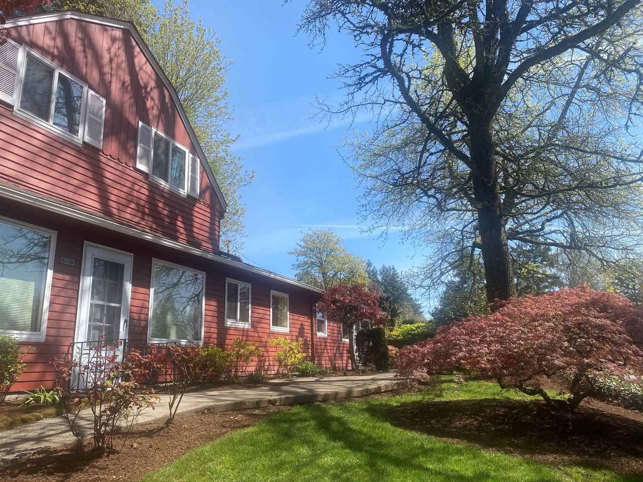 7235 Southwest Canyon Drive - Photo 3 of 14