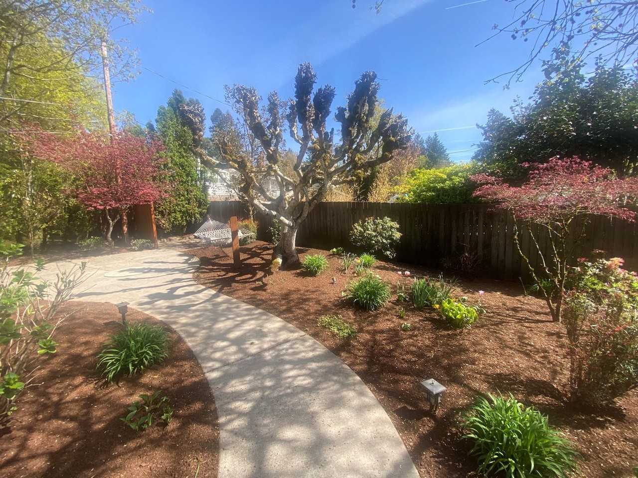 7235 Southwest Canyon Drive - Photo 7 of 14