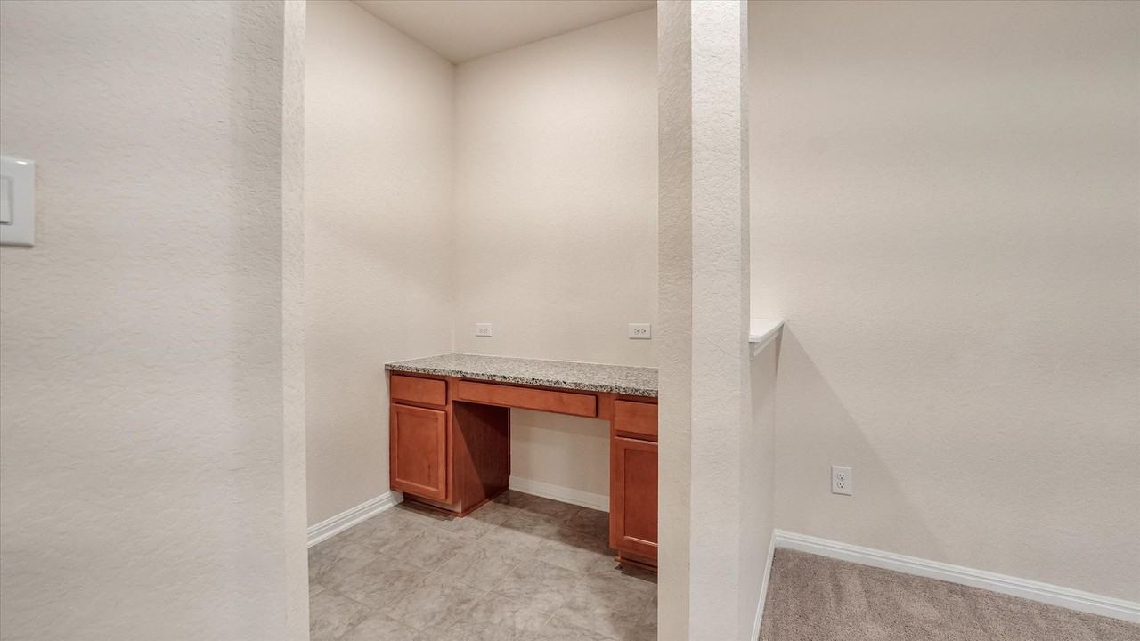 2514 Castello Way - Photo 7 of 38