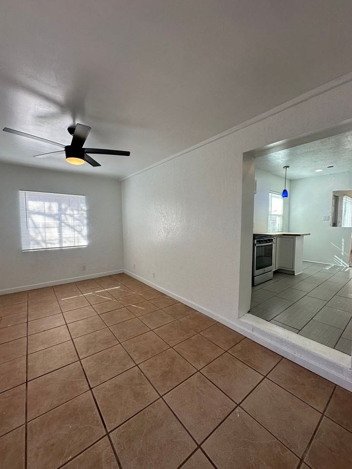 2424 La Veta Dr Ne - Photo 2 of 21