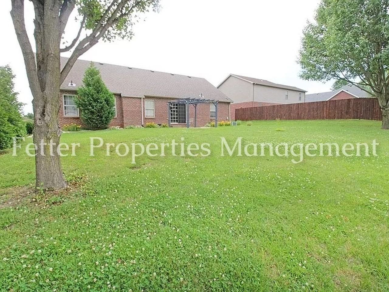 9220 Harlie Ct - Photo 2 of 4