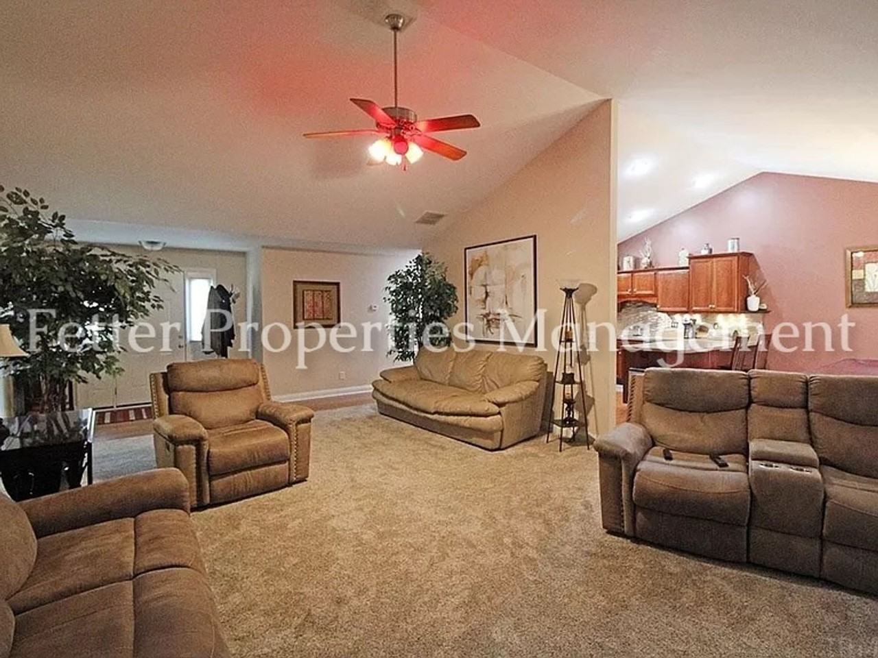 9220 Harlie Ct - Photo 3 of 4