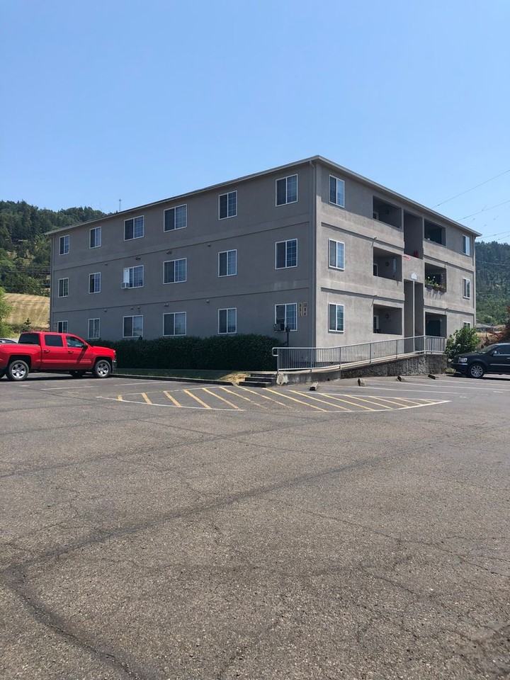 LGGI3030 Apartments 3030 W Goedeck Ave, Roseburg, OR 97471 Zumper