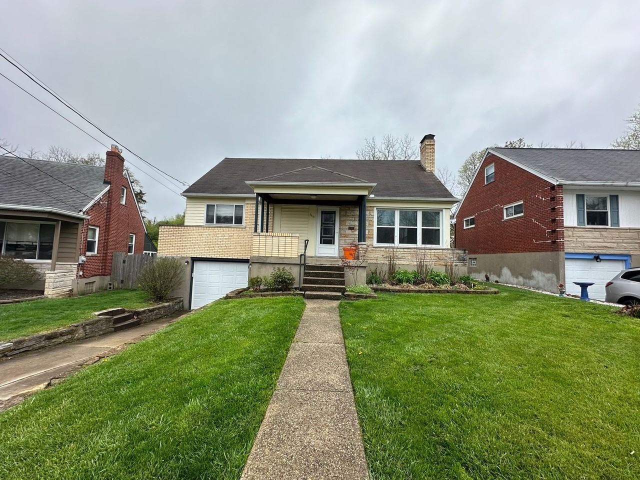 3615 Edgebrook Dr - Photo 2 of 22