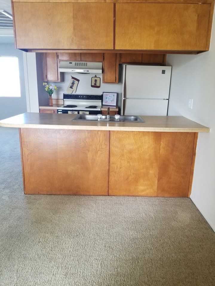 12740 - Photo 2 of 6