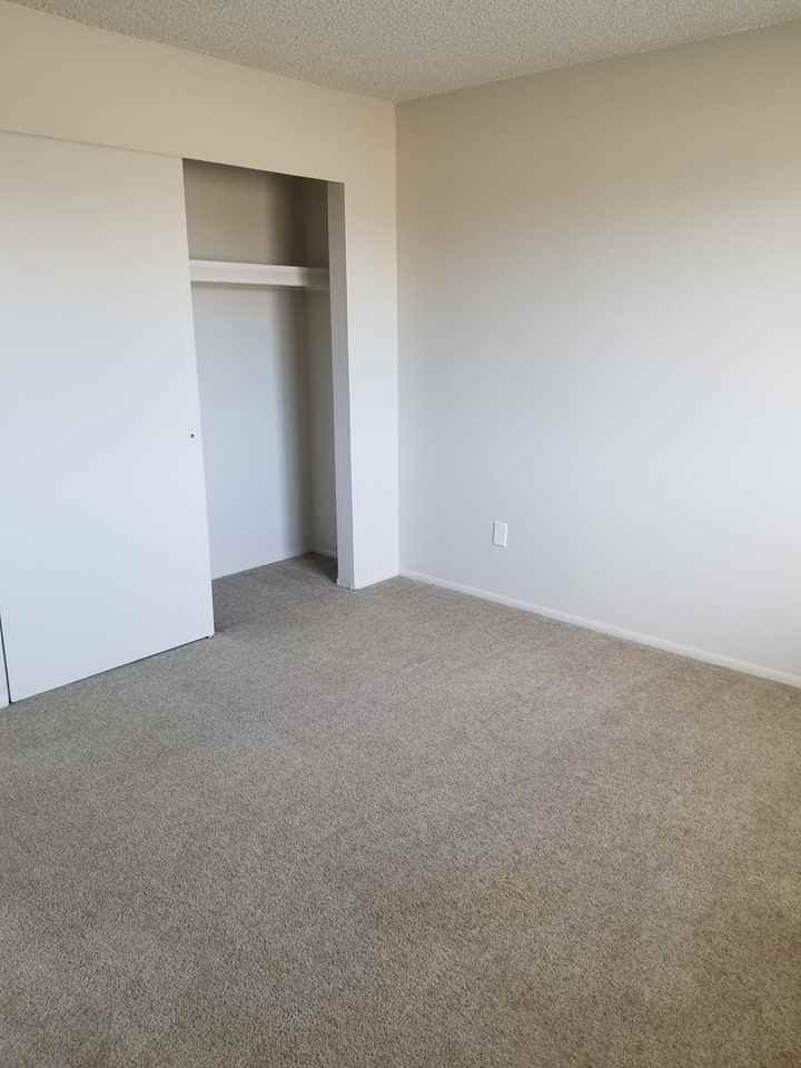 12740 - Photo 5 of 6