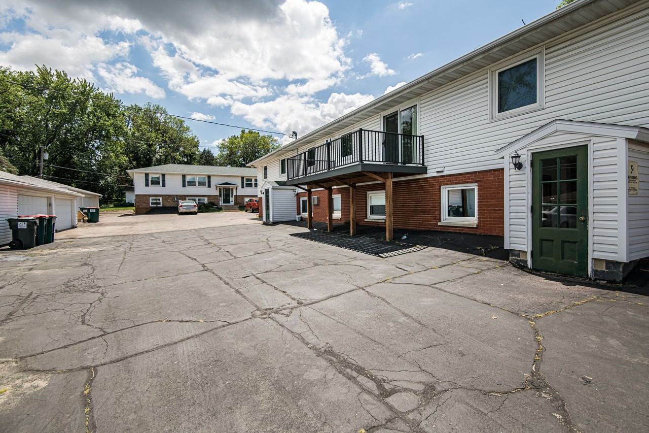 18th Avenue Apartments - Photo 6 of 6