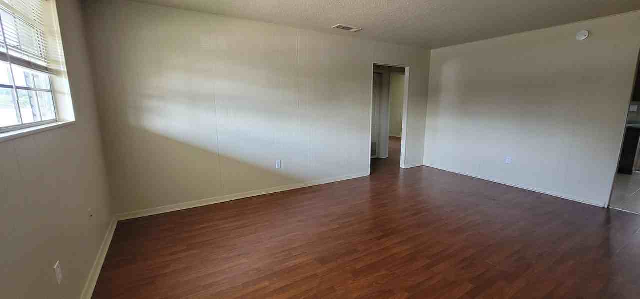 Columbia - Photo 2 of 5