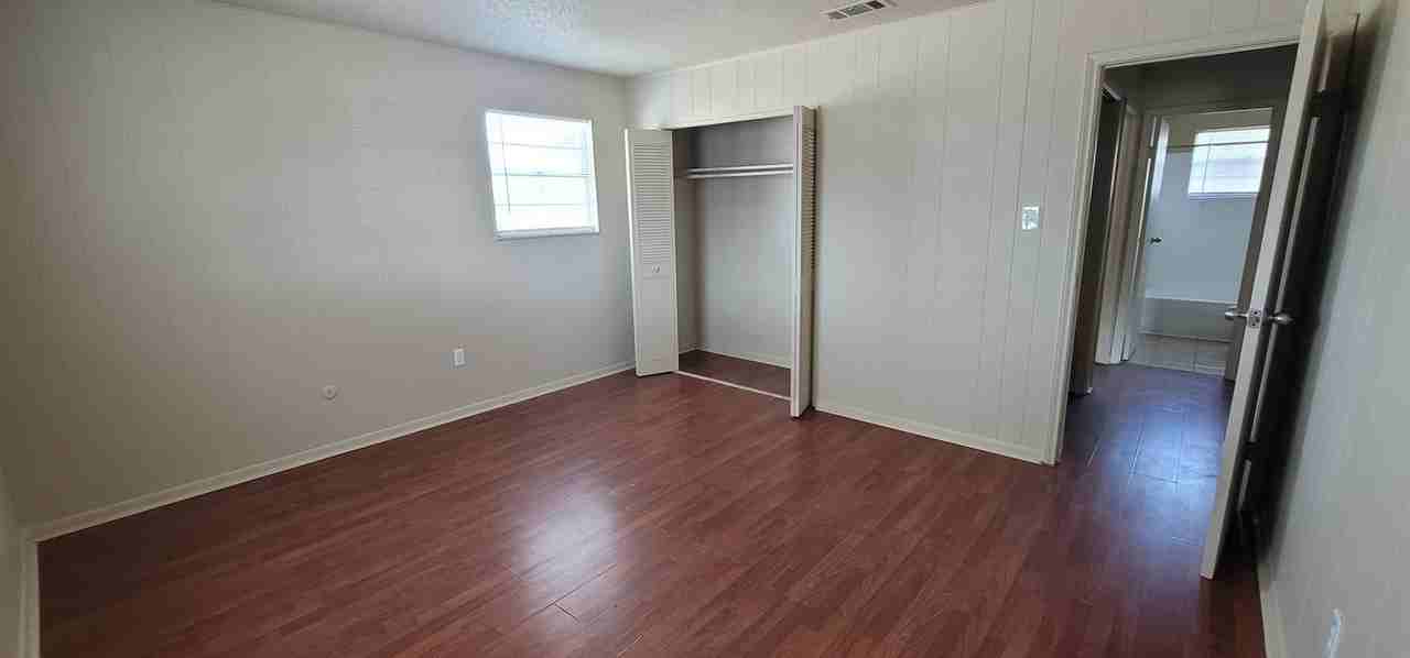 Columbia - Photo 3 of 5