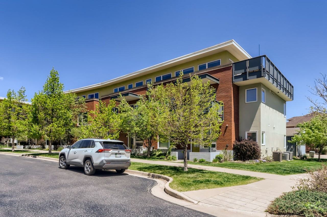 4650 Holiday Dr #203 - Photo 5 of 26