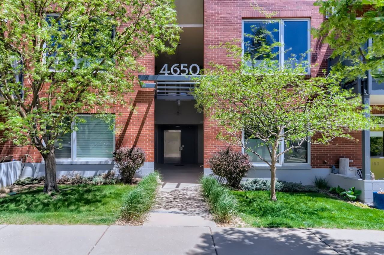 4650 Holiday Dr #203 - Photo 7 of 26