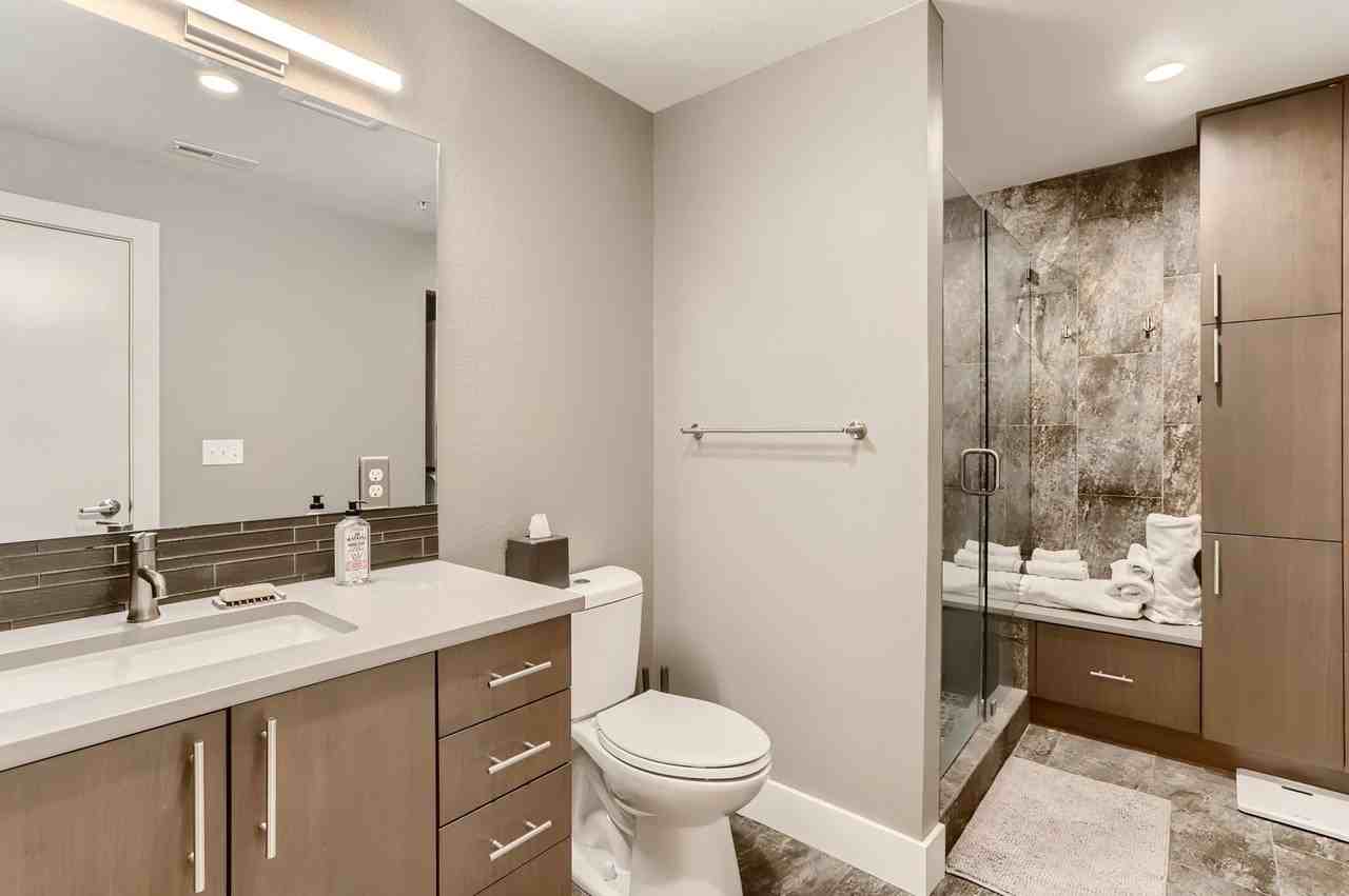 4650 Holiday Dr #203 - Photo 3 of 26