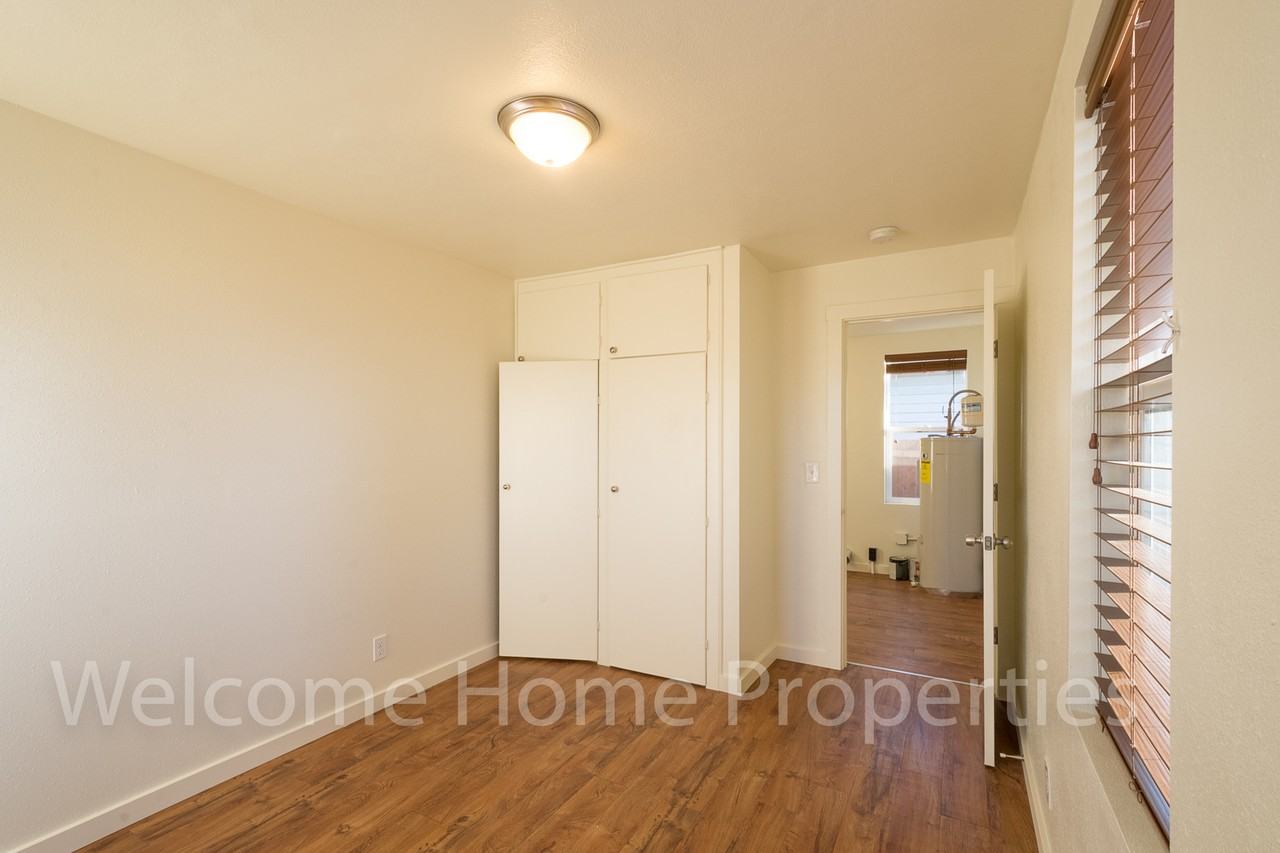 808 W Alder St - Photo 4 of 18