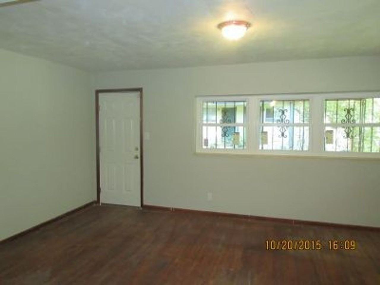 832 Arkansas St - Photo 3 of 9