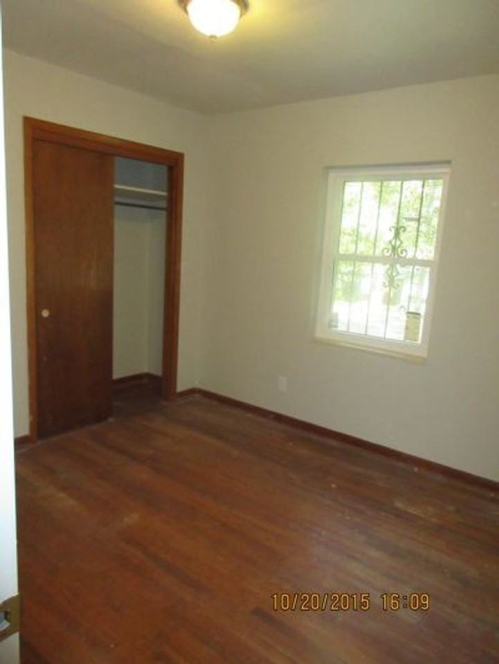 832 Arkansas St - Photo 7 of 9