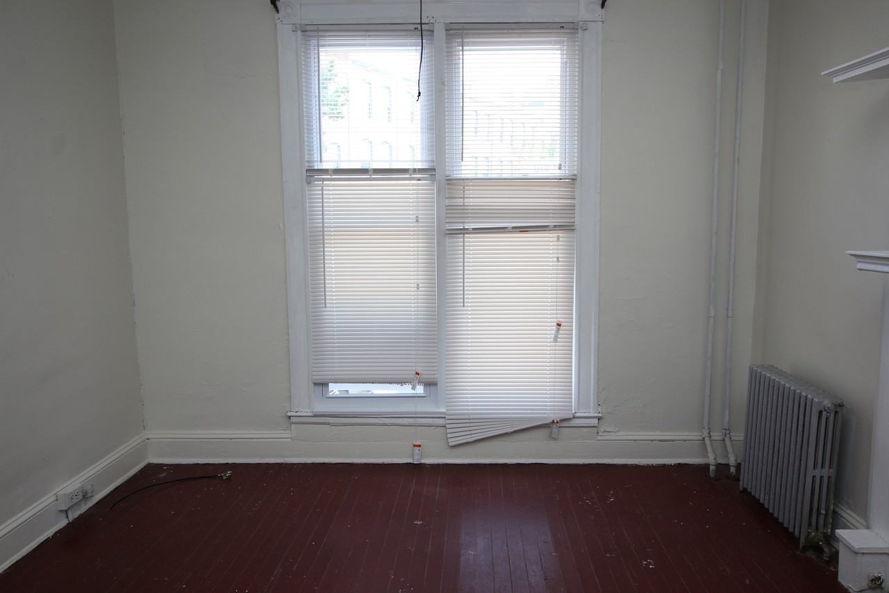202 W Lorraine Ave - Photo 3 of 31