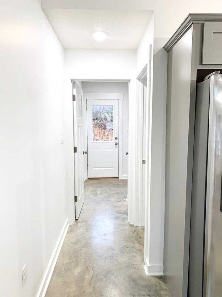 260 Wolf Den Ln - Photo 4 of 15