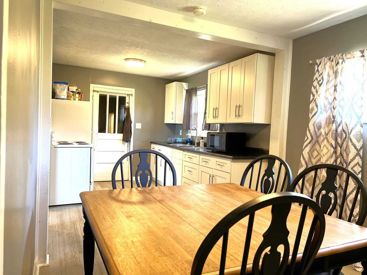 2638 Rahn Ave - Photo 4 of 11