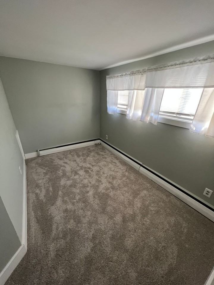 15 Catalpa Ln - Photo 7 of 11