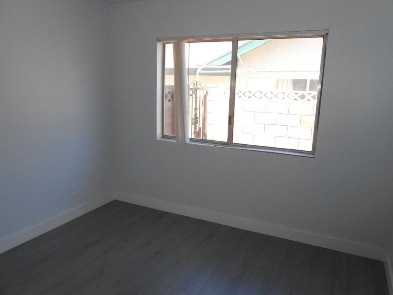 3133 Floral Vista Ave - Photo 6 of 14