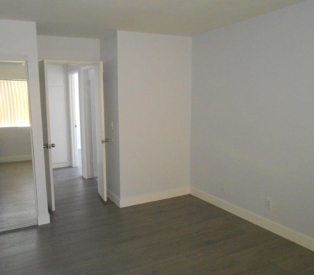 3133 Floral Vista Ave - Photo 7 of 14