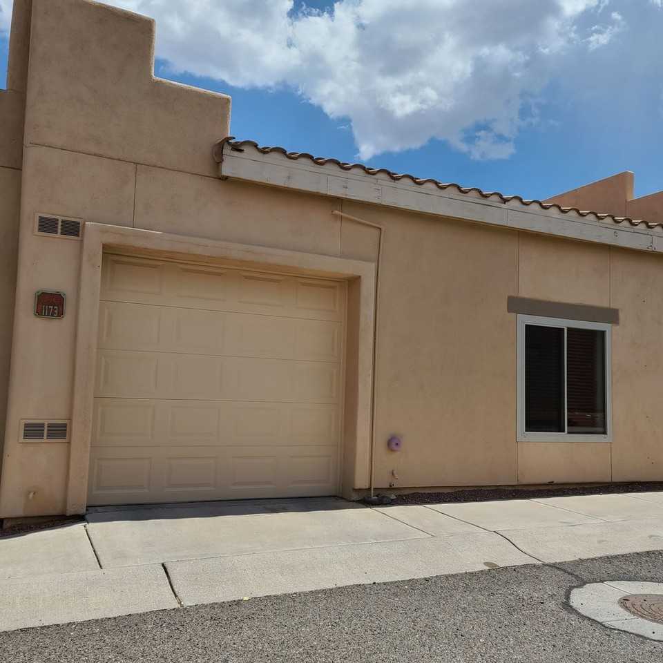 1173 S 16th Pl - Photo 4 of 5