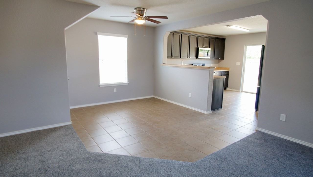 25114 Remington Oaks - Photo 5 of 29