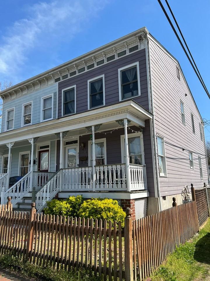 807 Spring St - Photo 3 of 50