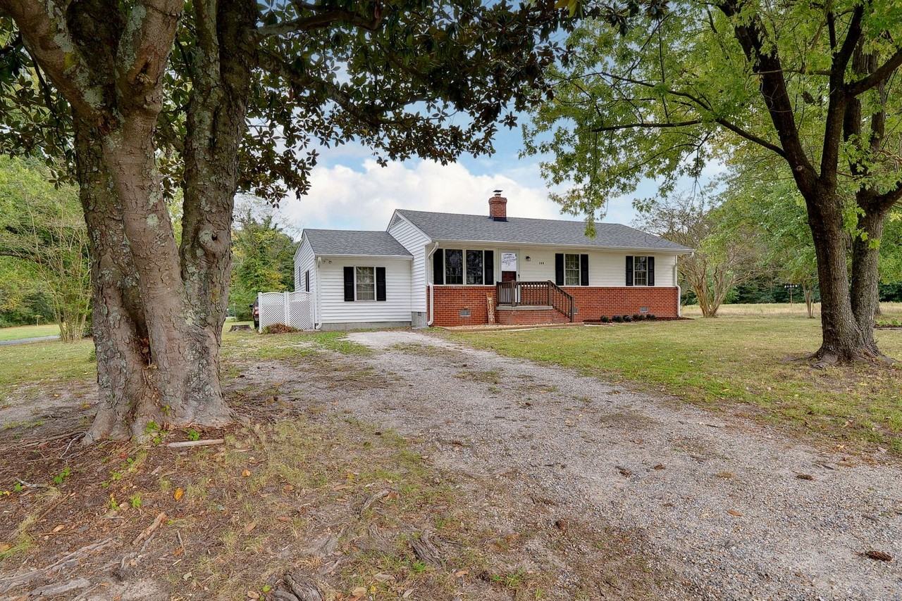 126 Skimino Rd - Photo 2 of 30