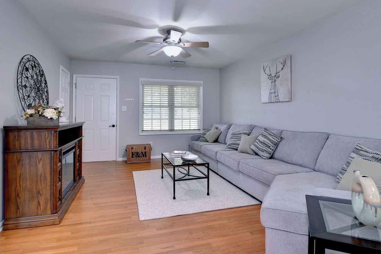 126 Skimino Rd - Photo 3 of 30