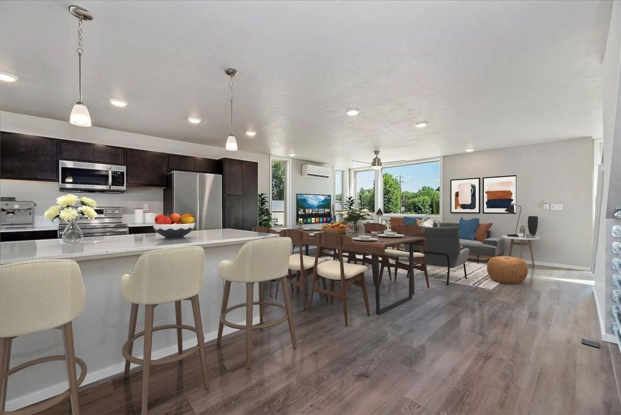 Riverscape Townhomes - Photo 4 of 14