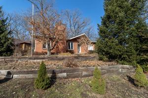 featured image of 401 Cedar Ln