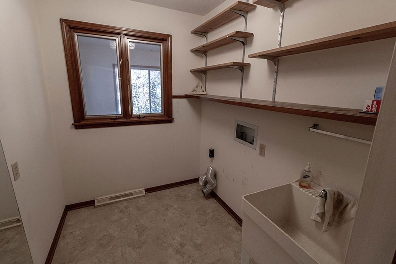 401 Cedar Ln - Photo 7 of 41