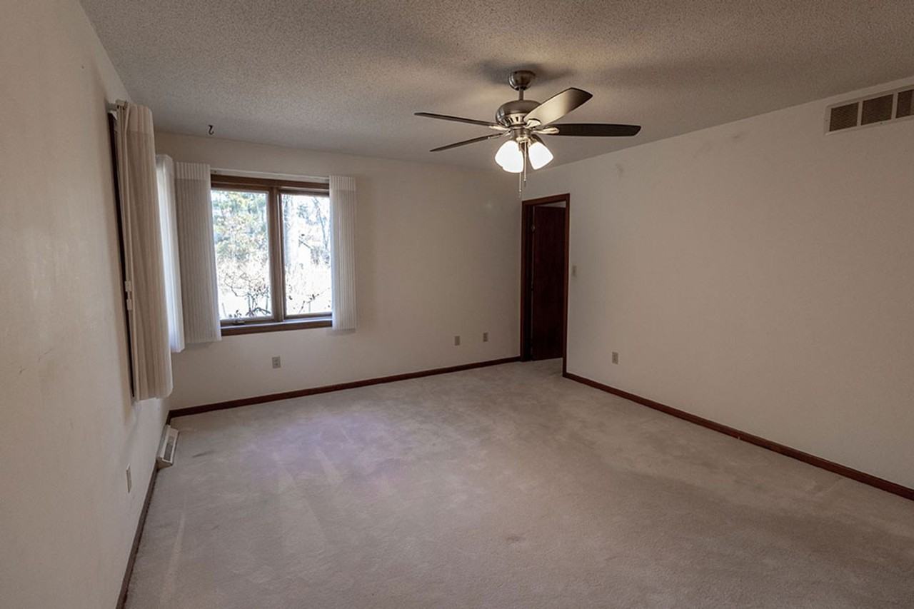 401 Cedar Ln - Photo 5 of 41