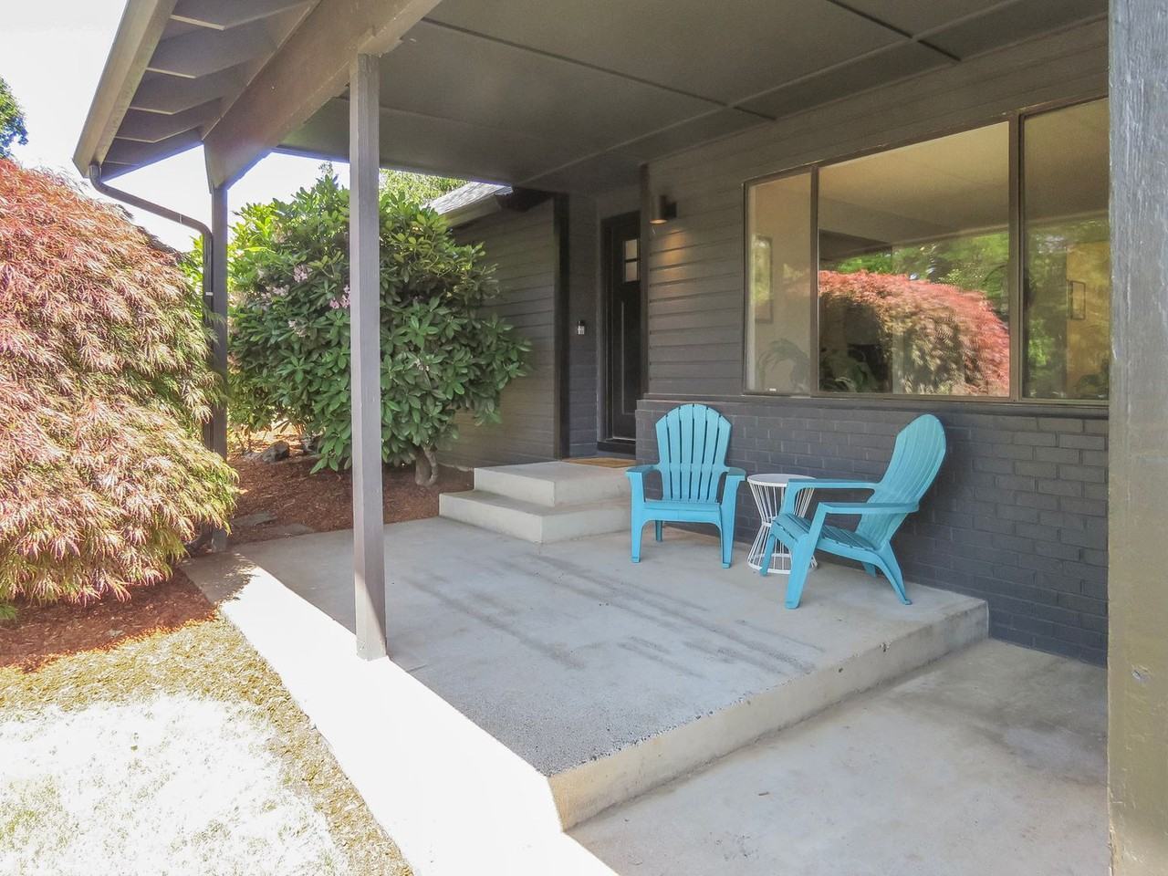 7063 Sw Algonkin St - Photo 3 of 33