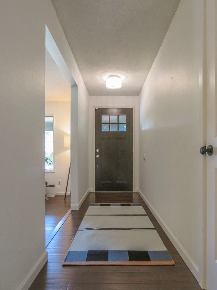 7063 Sw Algonkin St - Photo 4 of 33