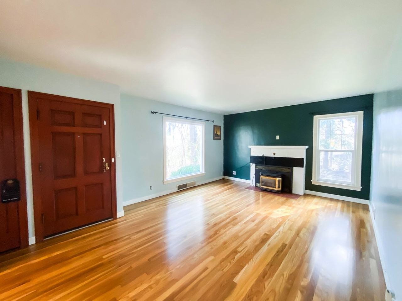 1041 N Almon St - Photo 3 of 41