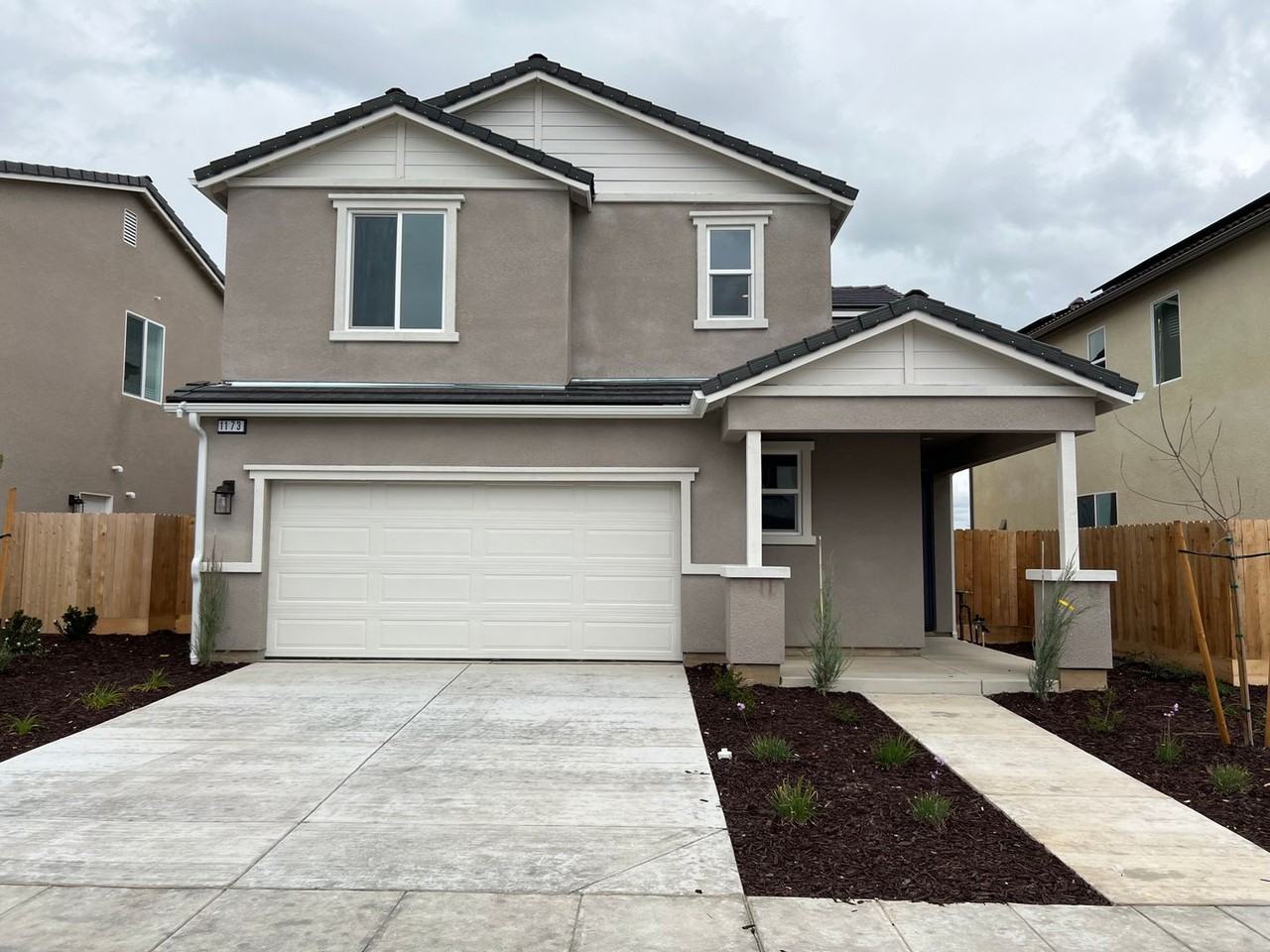 1173 Blue Oak Ln W - Photo 3 of 29