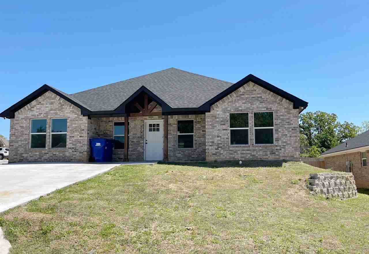 122 Watch Hill Dr - Photo 2 of 12