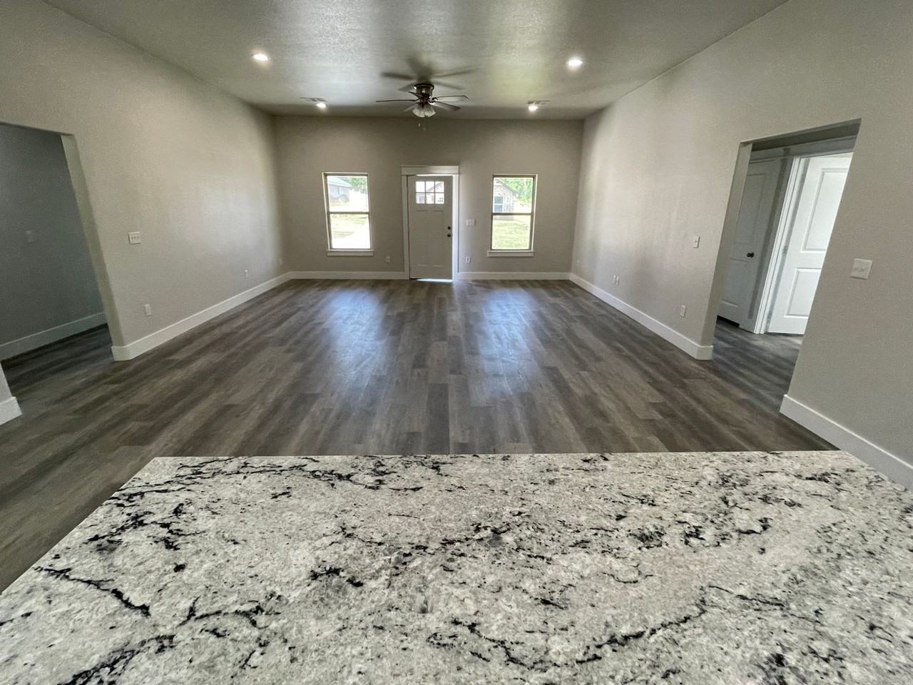 122 Watch Hill Dr - Photo 7 of 12