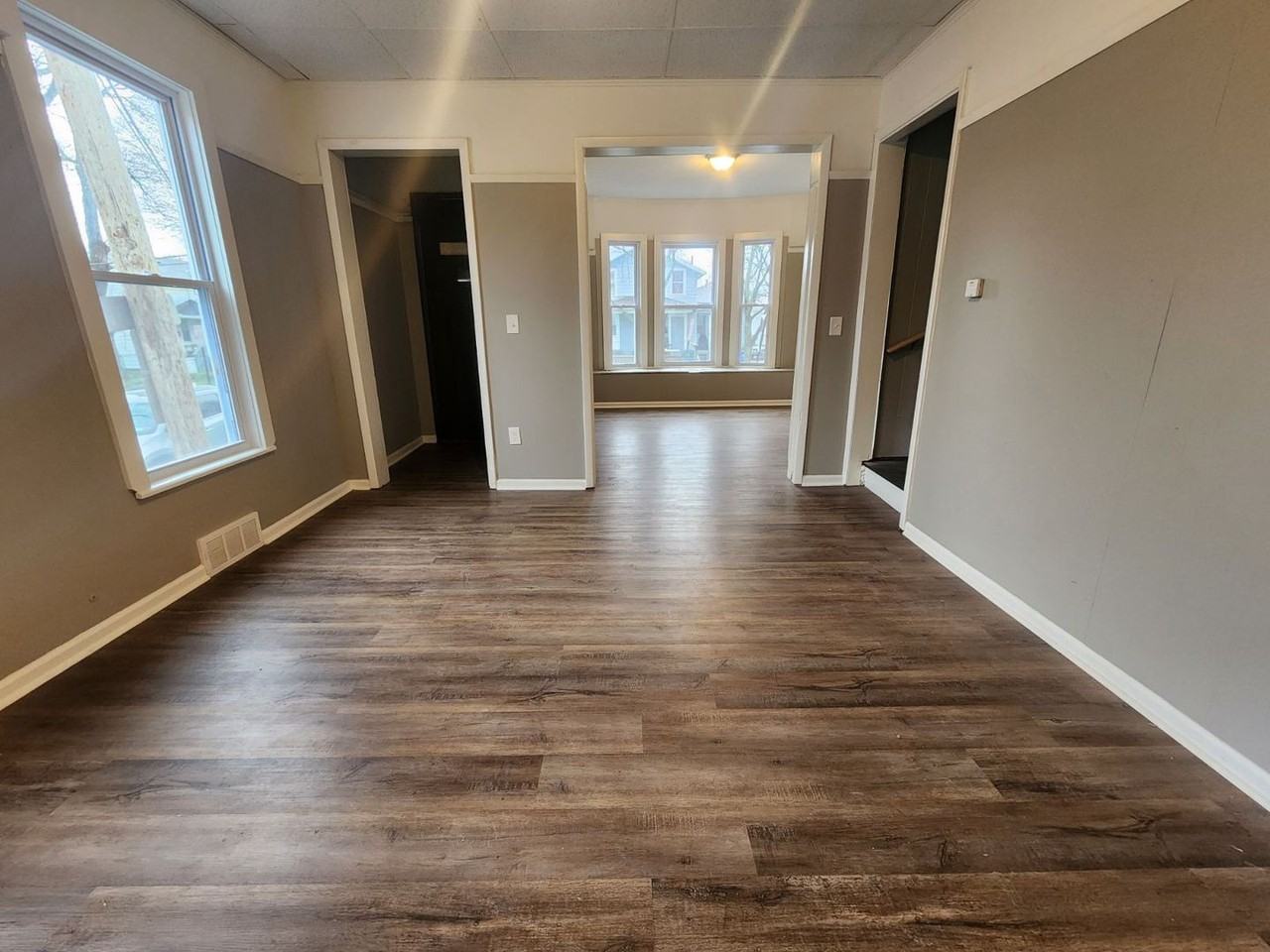 83 Glenwood Ave - Photo 3 of 13