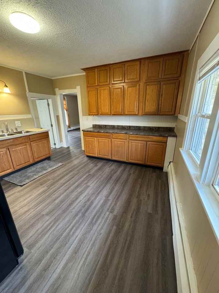 1016 S 5th St - Photo 2 of 8