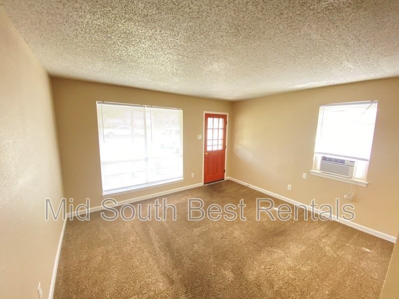 1475 S Cooper St - Photo 2 of 7